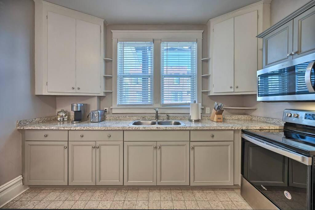 Suites On Seneca - Lovely 2 Bed 1 Bath Apartment Harrisburg Exterior foto